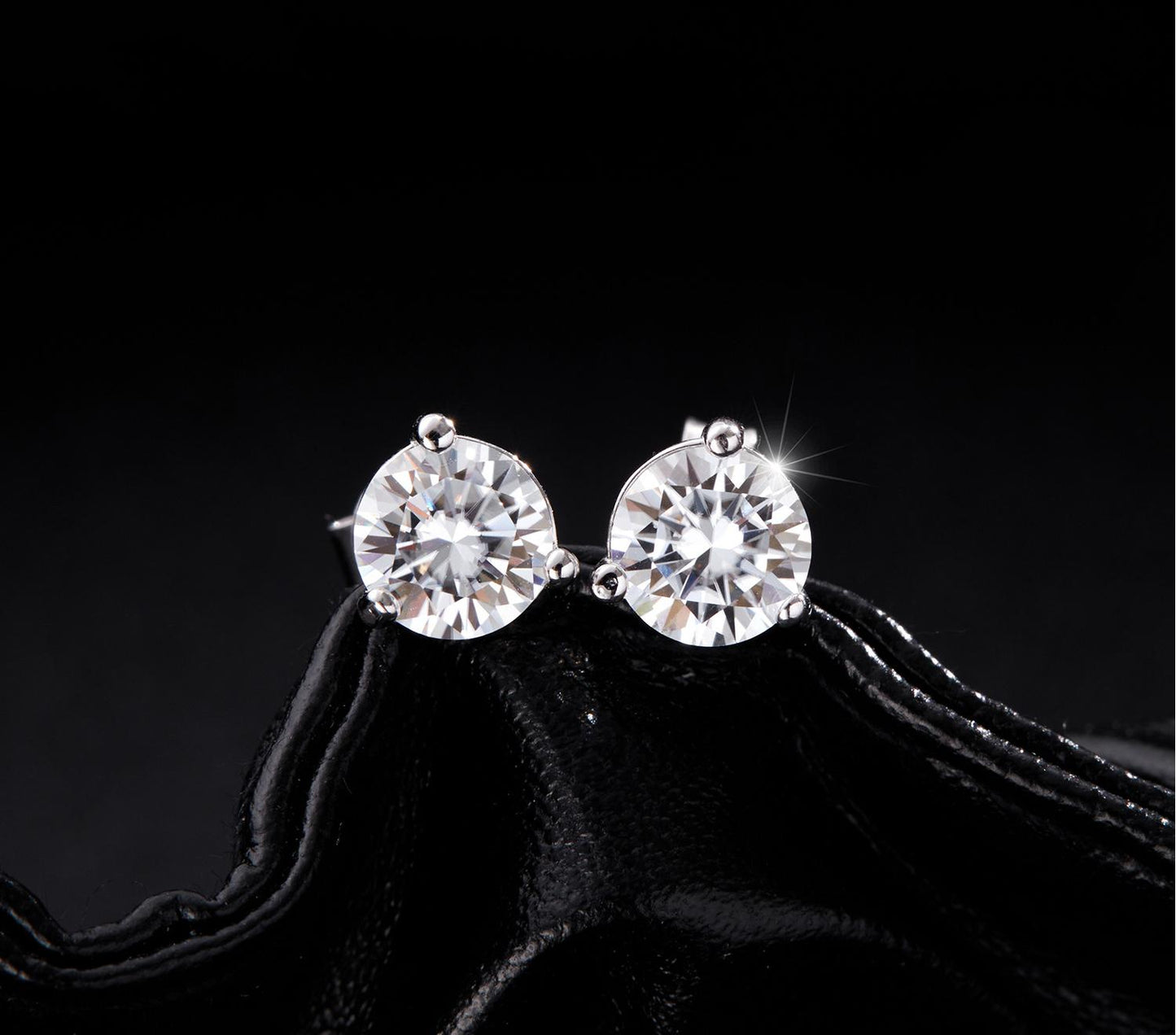 1 carat moissanite s925 sterling silver classic simple basic super shiny three-claw earrings