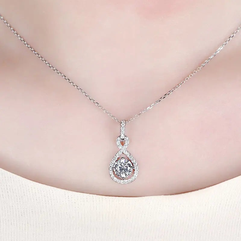 14k White Gold Pendant Necklace