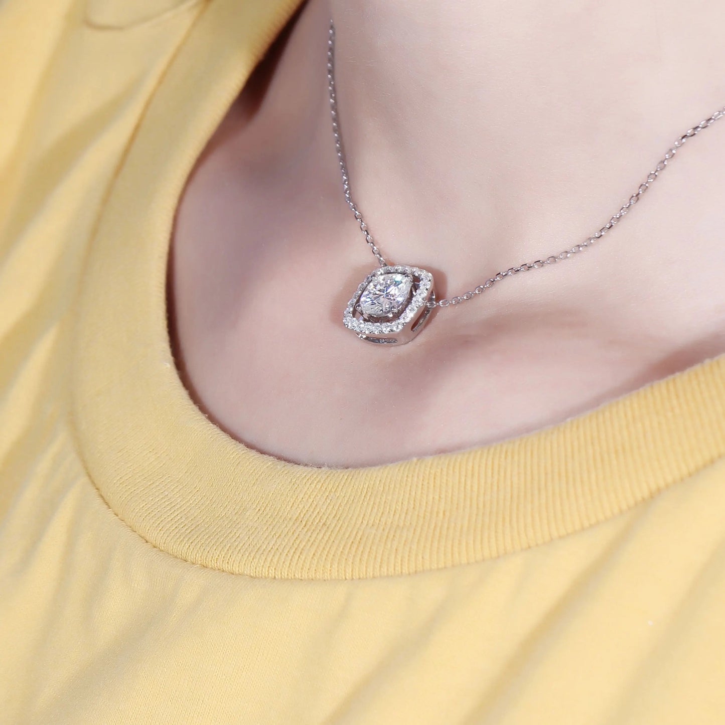 White Gold 14k Chain / Moissanite Necklace / Pendant 2ct Center Stone
