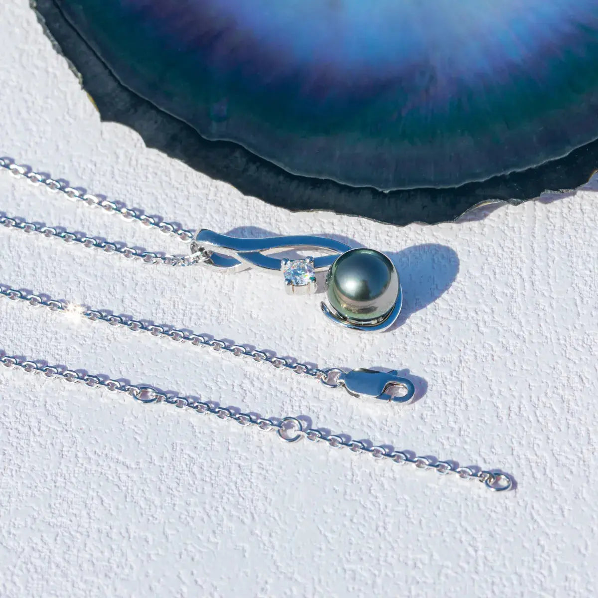 18K WHITE GOLD PLATED SILVER 9-10MM TAHITIAN BLACK PEARL AND 0.3CT MOISSANITE PENDANT NECKLACE