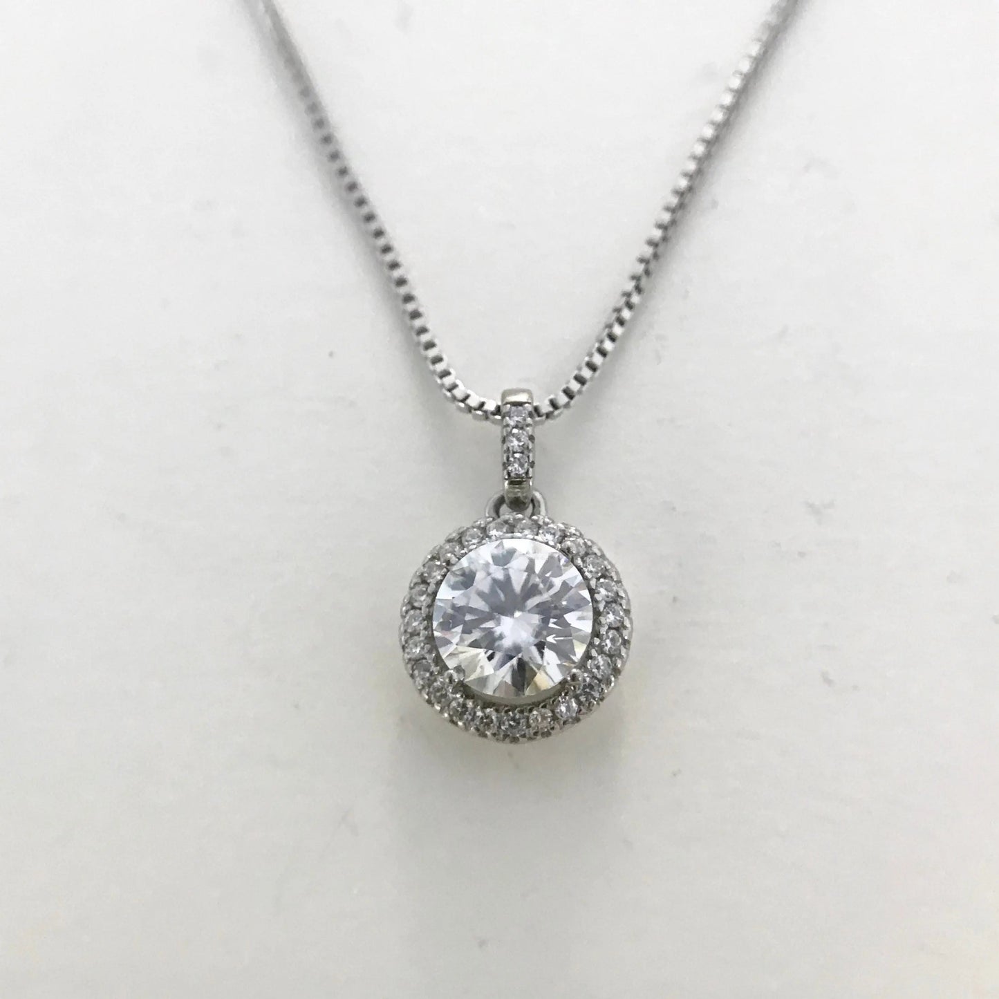 Silver Halo Moissanite Best Necklace Pendants 1ct Center Stone