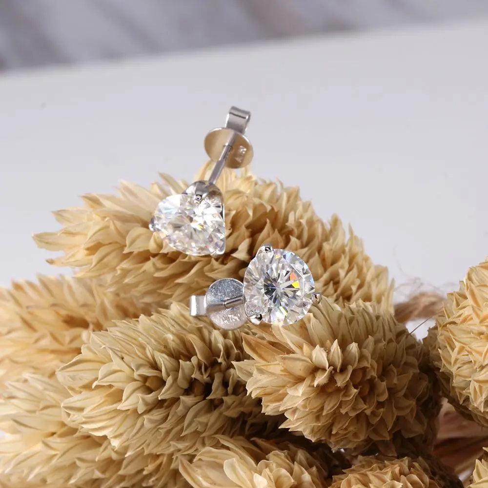 14k / 18k White Gold Moissanite Stud Earrings for Sale 2ctw