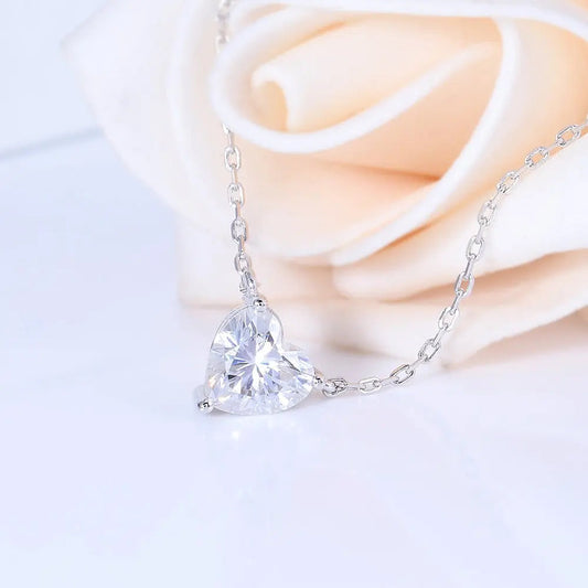 14k White Gold Heart Shaped Necklace Moissanite 1ct